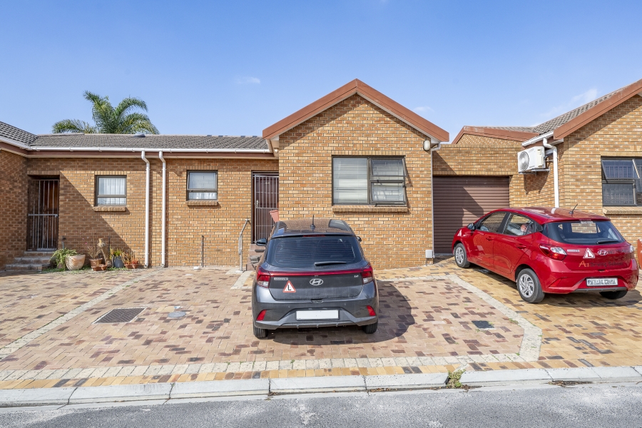 3 Bedroom Property for Sale in Amandelrug Western Cape